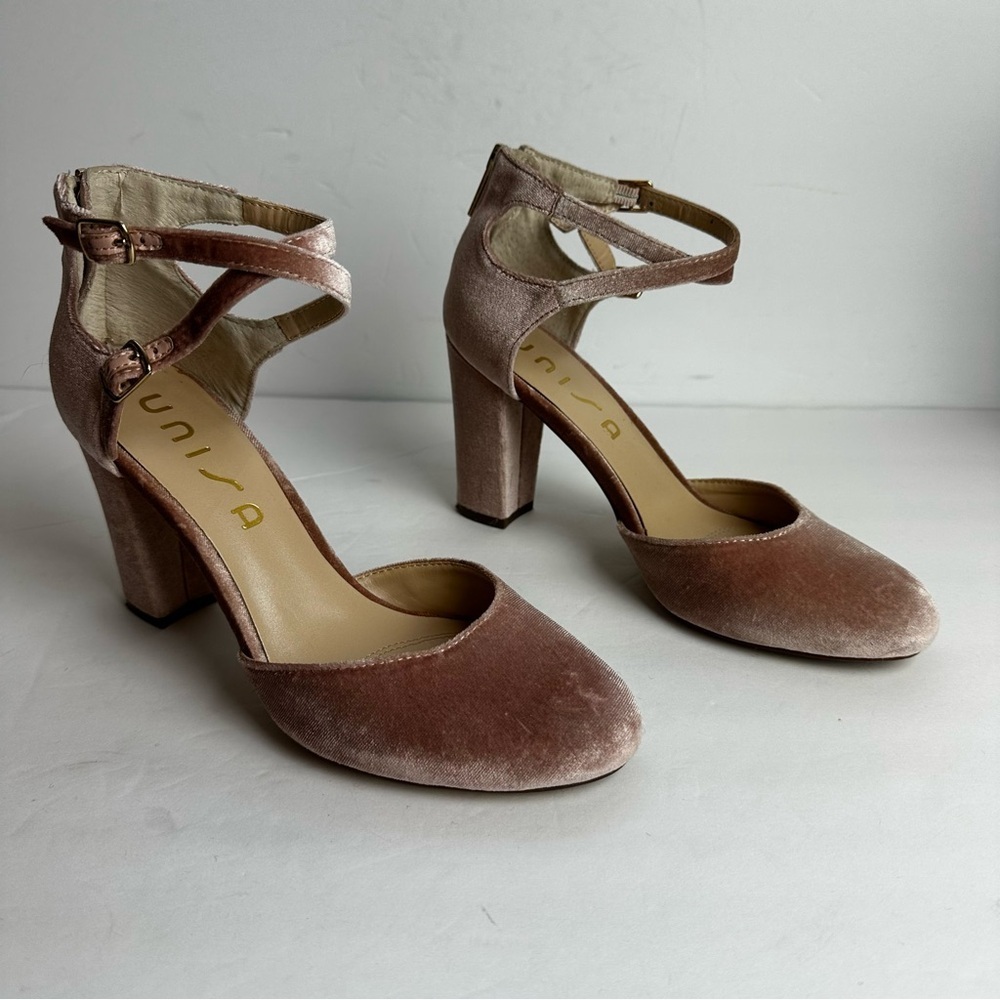 Unisa Velvet Heels Women's Size 8 M Shoes Pink Buckle - Picture 8 of 8